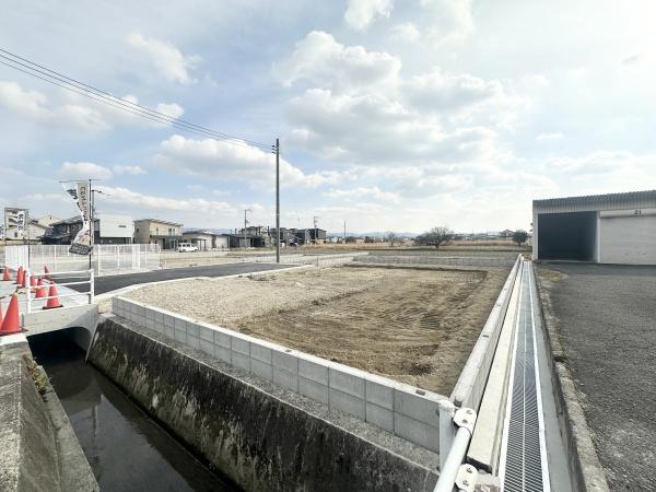 大和高田市西坊城8期全4区画1号棟