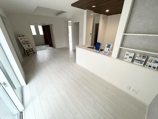 橿原市上品寺町全2棟1号棟