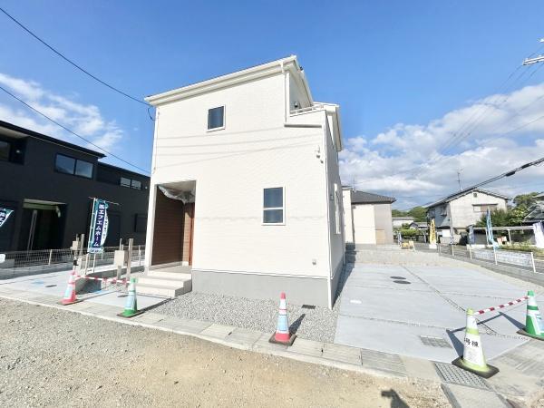 橿原市山本町の新築一戸建