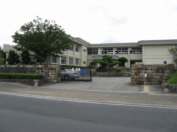 橿原市菖蒲町４丁目の土地(明日香村立明日香小学校)