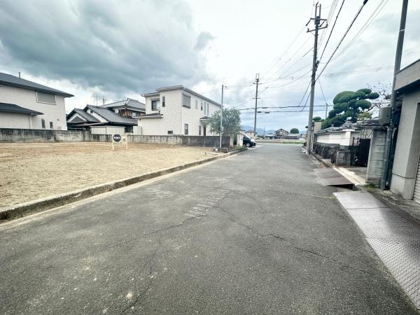 橿原市曲川町１丁目の土地