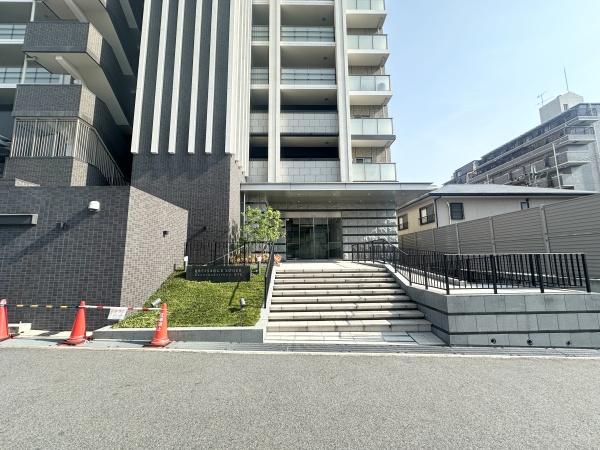 プレサンスロジェ橿原神宮前