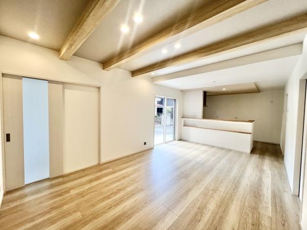 橿原市中曽司町　新築戸建