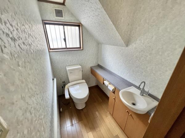 橿原市中曽司町の中古一戸建て(トイレ)