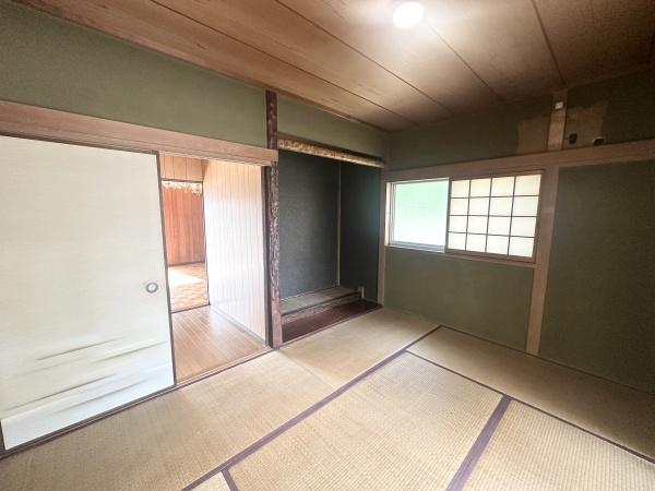 橿原市菖蒲町３丁目の中古一戸建て