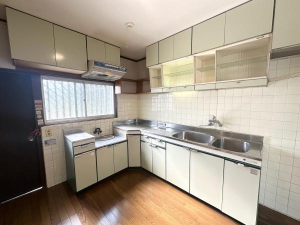 橿原市菖蒲町３丁目の中古一戸建