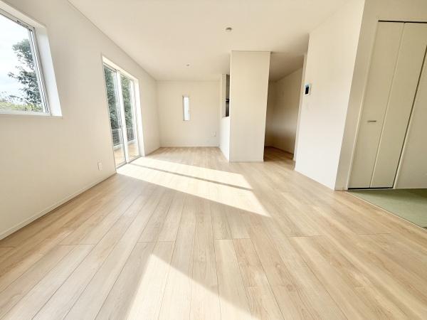 川西町結崎第18　全3棟2号棟