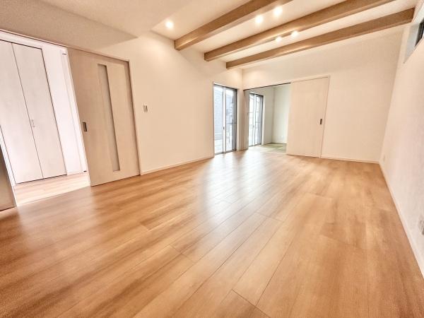 大和高田市西三倉堂1丁目の新築一戸建(リビング)