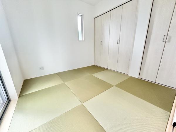 大和高田市西三倉堂1丁目の新築一戸建(和室)