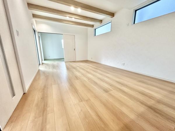 大和高田市西三倉堂1丁目の新築一戸建(リビング)