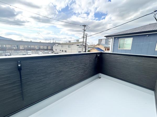 大和高田市西三倉堂1丁目の新築一戸建(バルコニー)