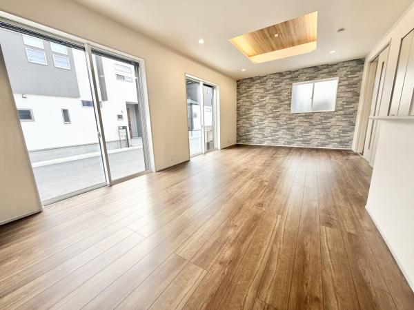 川西町結崎　全5棟2号棟