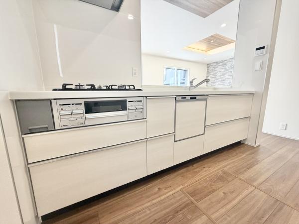 川西町結崎　全5棟2号棟