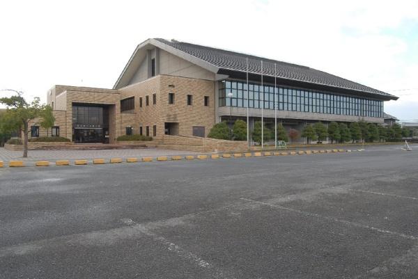 磯城郡三宅町大字屏風の中古一戸建て(川西町立中央体育館)