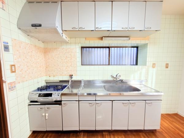 生駒郡斑鳩町目安４丁目の中古一戸建て