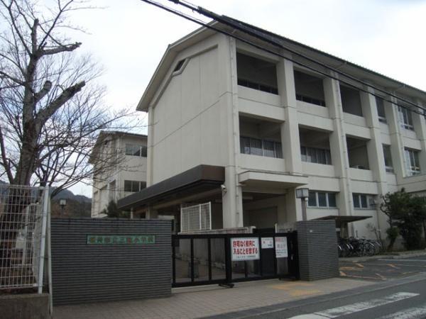 桜井市大字三輪の土地(桜井市立三輪小学校)