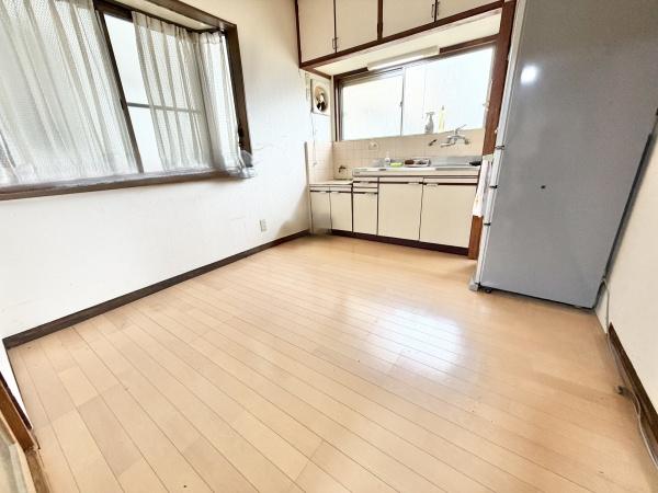 橿原市東坊城町　中古戸建