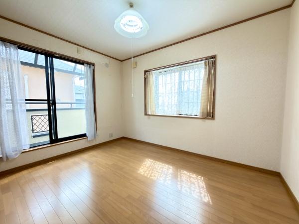 香芝市五位堂４丁目の中古一戸建て