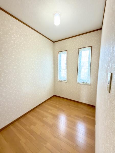 香芝市五位堂４丁目の中古一戸建て