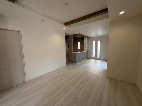 橿原市新口町　全2棟1号棟