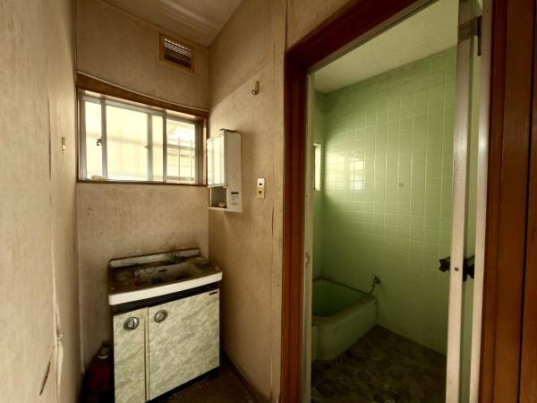 橿原市西池尻町　中古戸建
