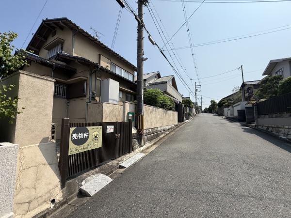 奈良市西登美ヶ丘６丁目の土地