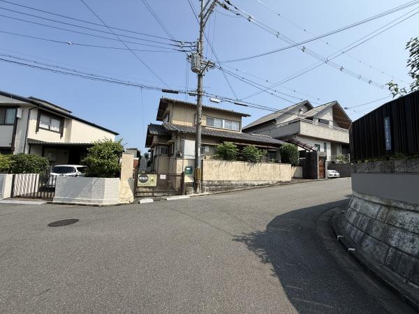 奈良市西登美ヶ丘６丁目の土地