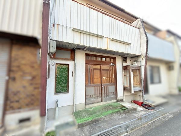 橿原市川西町の中古テラスハウス