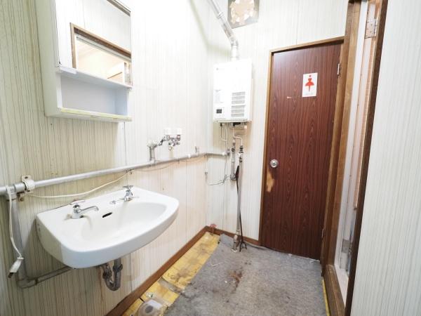 西屋ビル