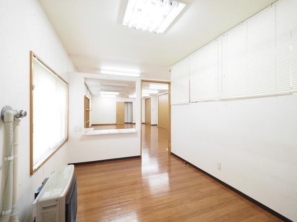 神楽岡7条5丁目店舗付住宅