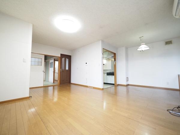 旭川市五条通23丁目の中古一戸建て(リビング)