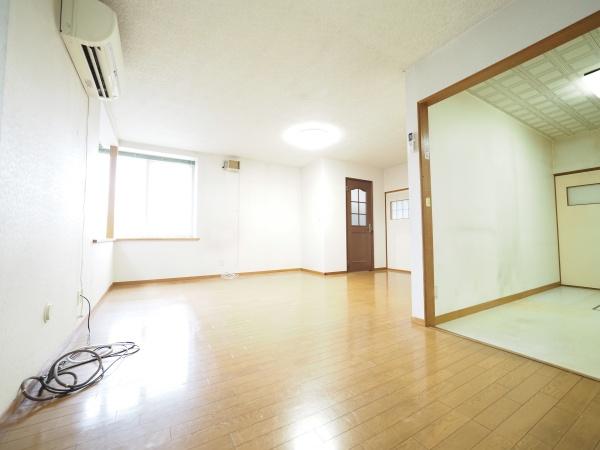 旭川市五条通23丁目の中古一戸建て(リビング)