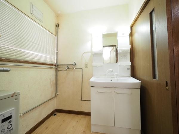 旭川市台場一条3丁目の中古一戸建て(洗面台・洗面所)