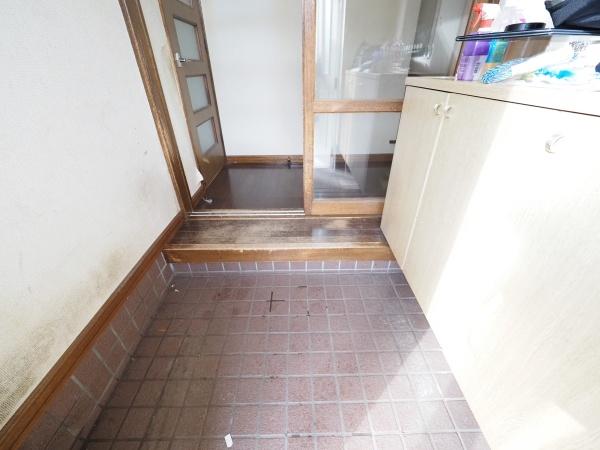 旭川市台場一条3丁目の中古一戸建て(玄関)