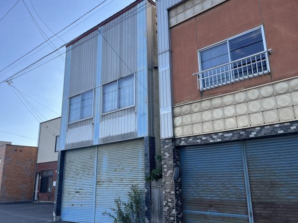 西神楽南一条2丁目店舗付き住宅