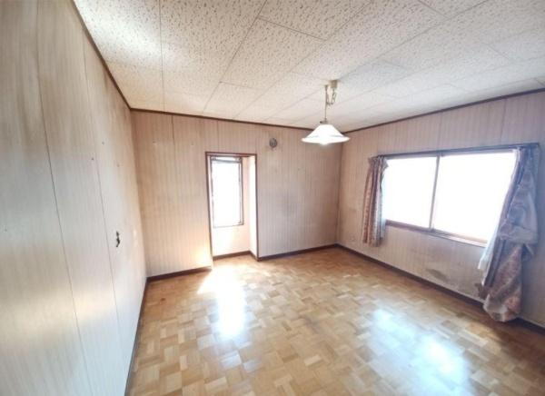 旭川市新富二条２丁目の中古一戸建て