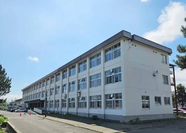 旭川市豊岡十三条９丁目の中古一戸建て(旭川市立愛宕中学校)