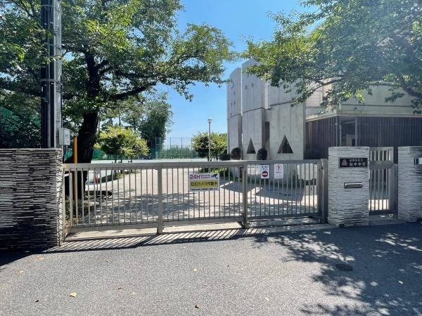 世田谷区成城１丁目の中古一戸建て(世田谷区立砧中学校)