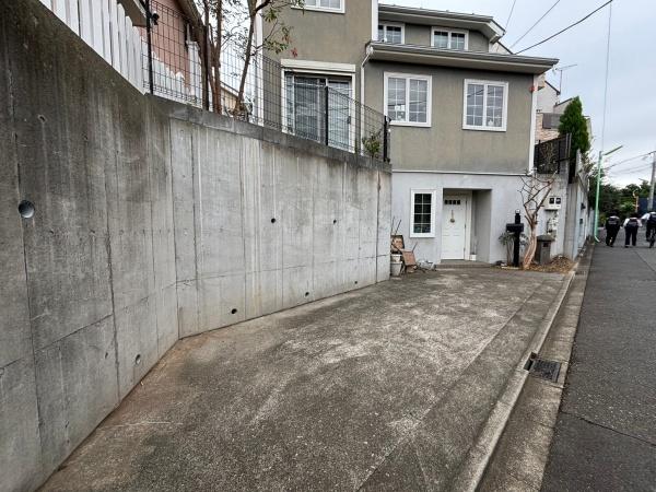 世田谷区成城1丁目戸建