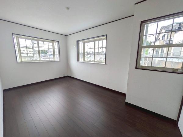 秦野市南矢名戸建