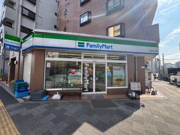 マジェスティコート小石川・播磨坂(ファミリーマート小石川五丁目店)
