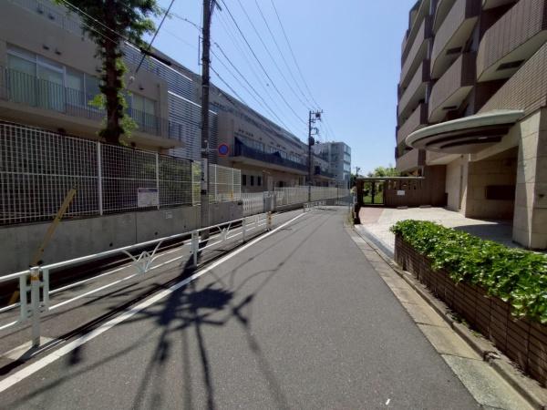 ライオンズガーデン初台