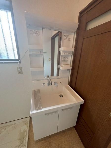 三鷹市深大寺1丁目の中古一戸建て(洗面台・洗面所)