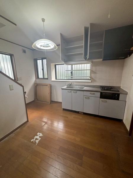 三鷹市深大寺1丁目の中古一戸建て(リビング)