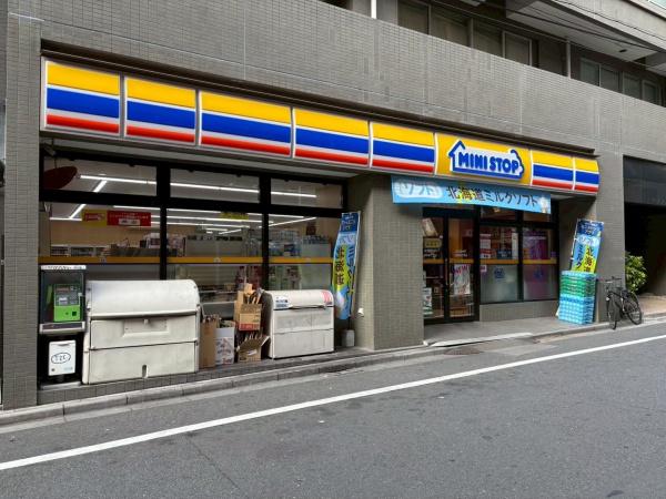 新宿区北新宿４丁目の土地(ミニストップ北新宿4丁目店)