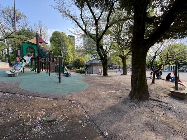 新宿区北新宿４丁目の土地(北柏木公園)