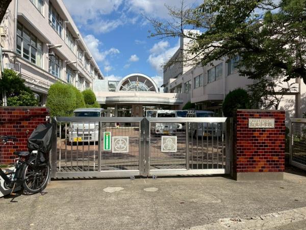 メゾンモンティチェロ弦巻(世田谷区立松丘小学校)