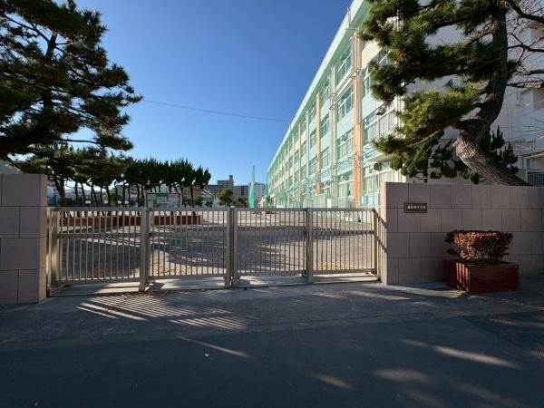 なぎさニュータウン６号棟(江戸川区立南葛西中学校)