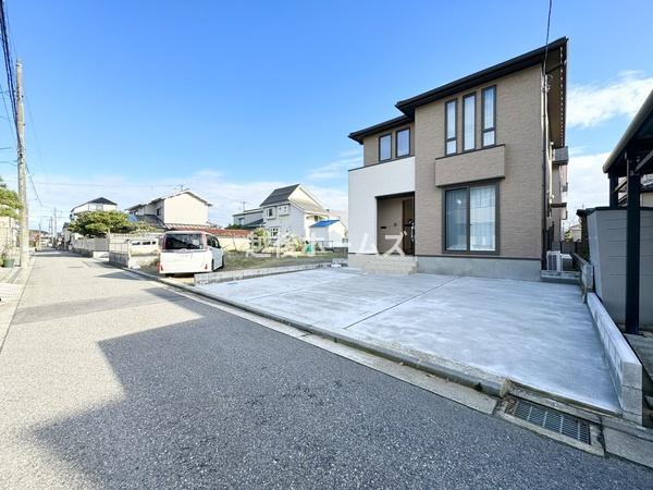新潟市西区小針南の中古一戸建