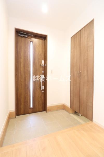 新潟市西区小針南の中古一戸建て